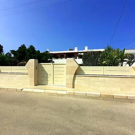 The Lux Villa *